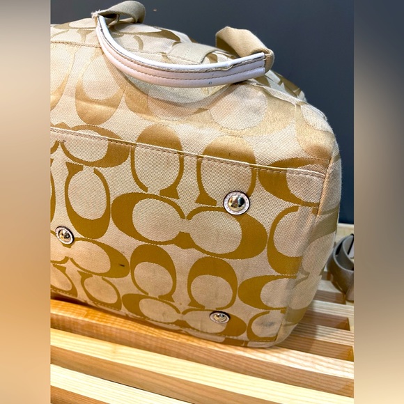 ‼️SOLD‼️ Coach Weekend Duffel Bag in Champagne Gold - Picture 6 of 6